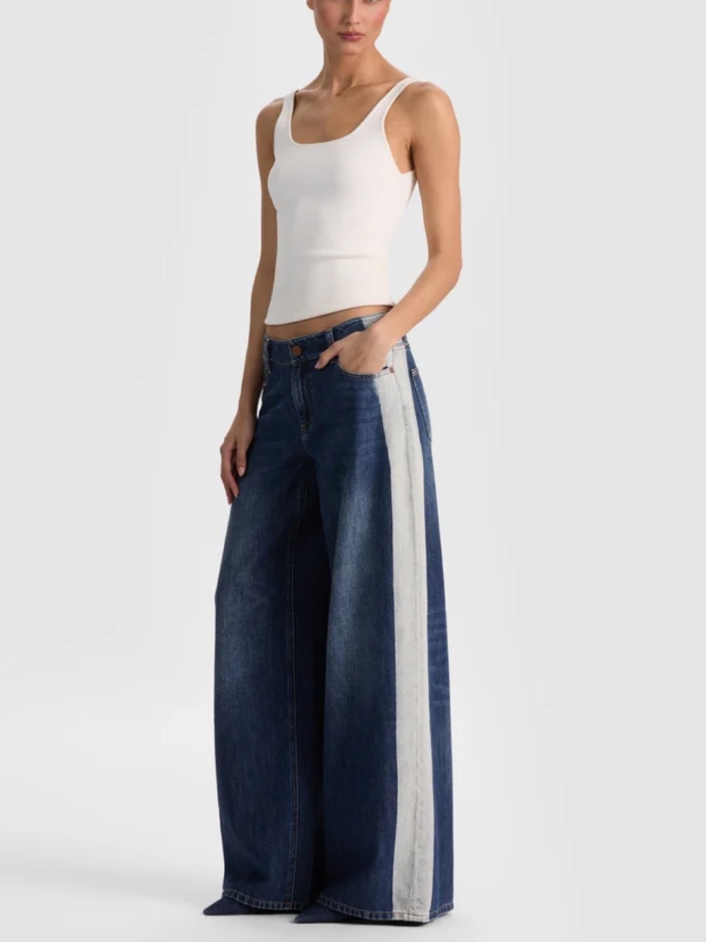 New Alice and Olivia Stu side stripe jeans